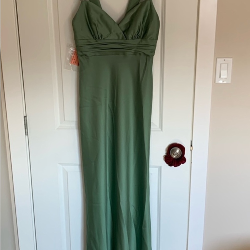 Elegant Alfred Angelo Green Evening Gown